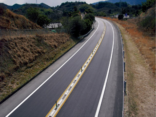 Flow-resistant Asphalt　LARGE AGGREGATE ASPHALT