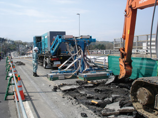 IH式鋼床版舗装撤去工法　スマートリムーブ工法